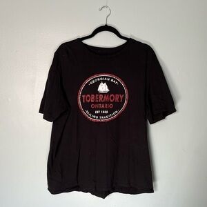 Tobermory, Ontario Novelty T-Shirt Men’s XL Black and Red